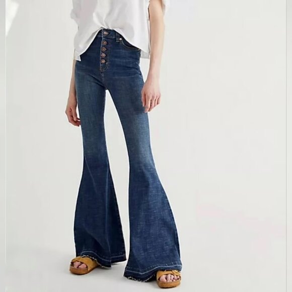Free People Irreplaceable Extreme Flare Bellbottom Jeans - Picture 1 of 10
